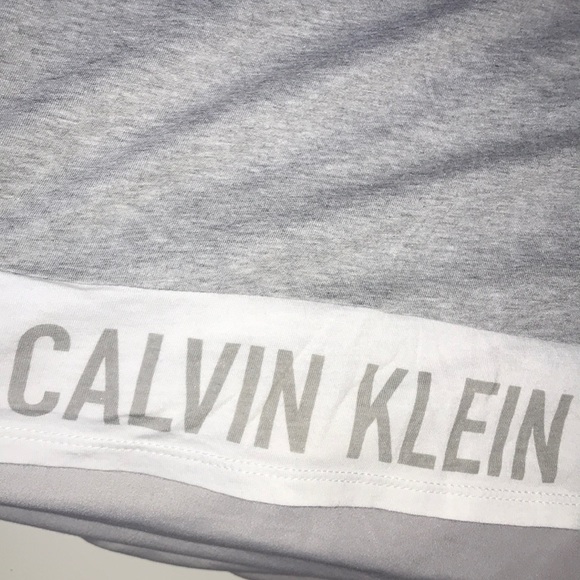 CALVIN KLEIN T-SHIRT - Picture 2 of 4